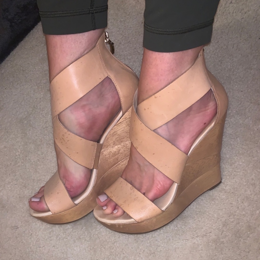 Diane von Furstenburg platforms size 10